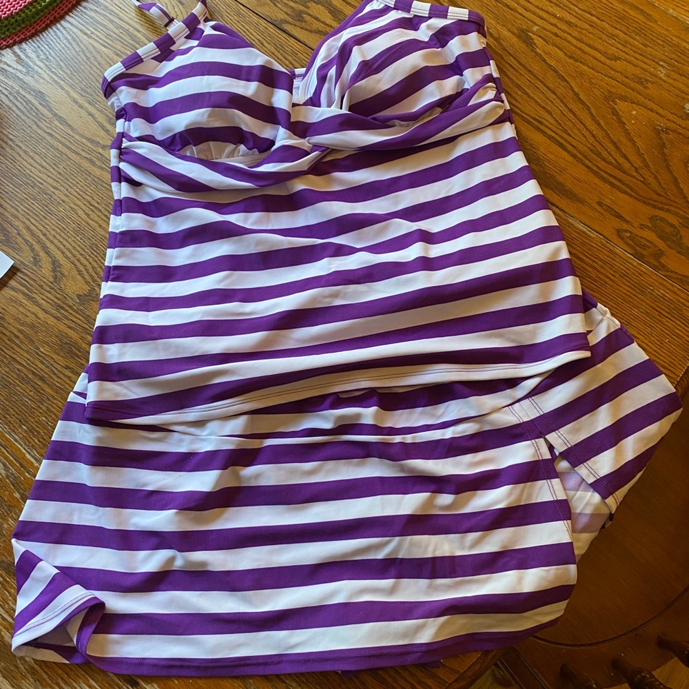 Woman’s bathing suit brand new never worn